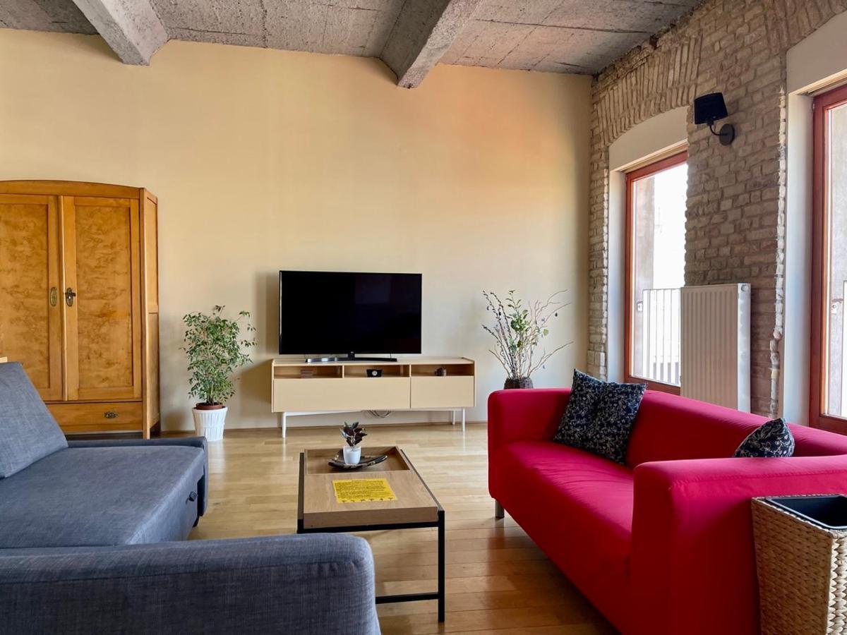 Penthouse W Private Rooftop And Free Parking Budapest Exterior photo