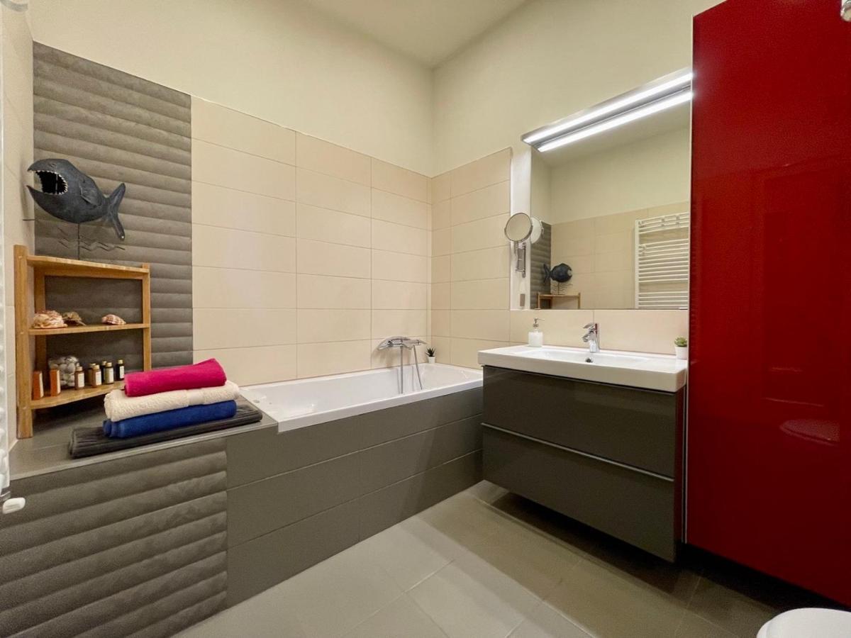 Penthouse W Private Rooftop And Free Parking Budapest Exterior photo